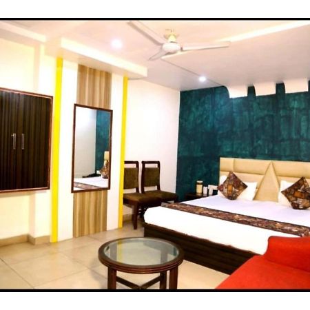 Hotel Kirandeep Agra 아그라 외부 사진
