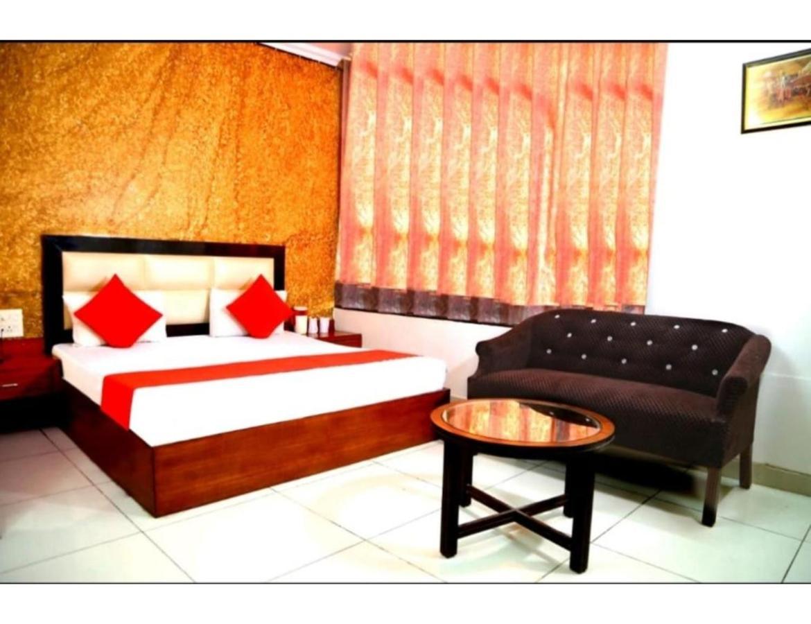 Hotel Kirandeep Agra 아그라 외부 사진