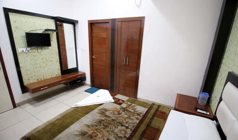 Hotel Kirandeep Agra 아그라 외부 사진