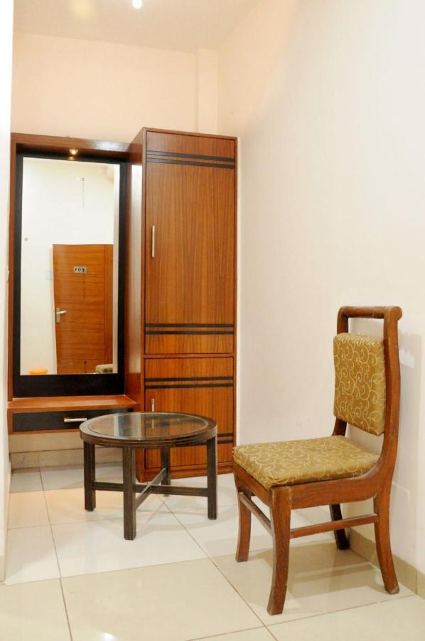 Hotel Kirandeep Agra 아그라 외부 사진